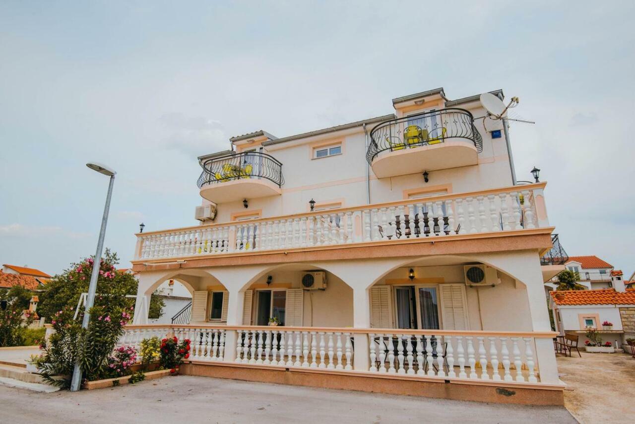 Apartmani Tamaris Водице Экстерьер фото